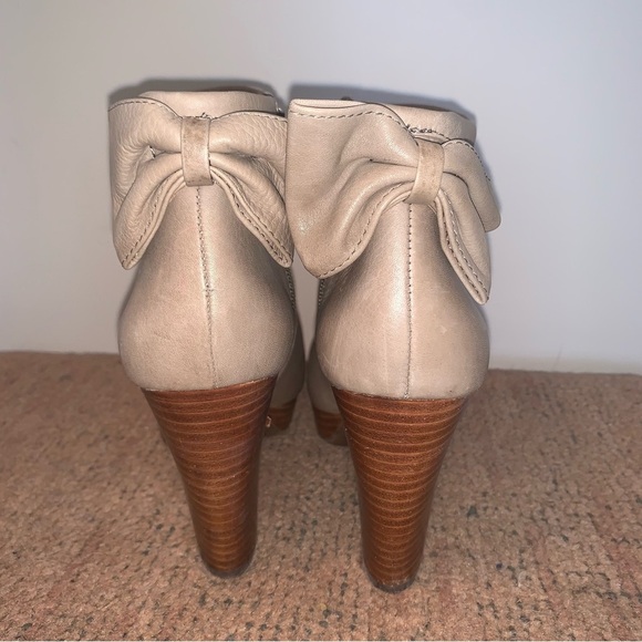 Gianni Bini Tan Leather Ankle Booties Bows - Picture 12 of 14